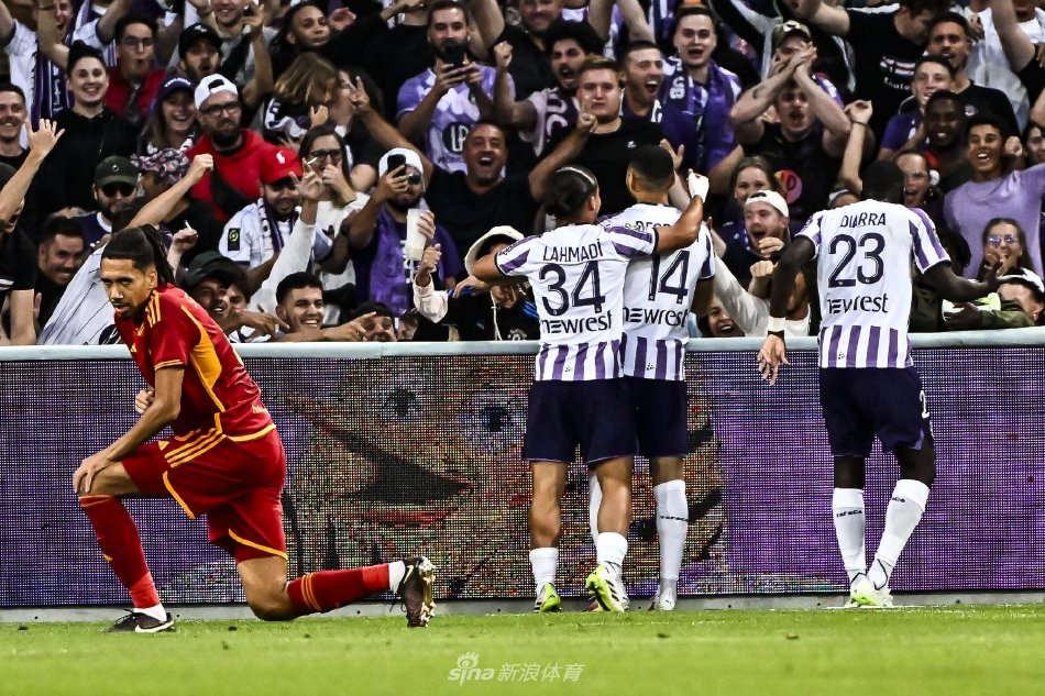 并引发他们 并引发他们