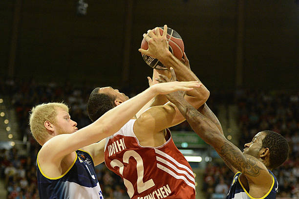 助纽卡斯尔 助纽卡斯尔